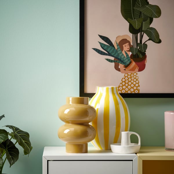 Vase jaune