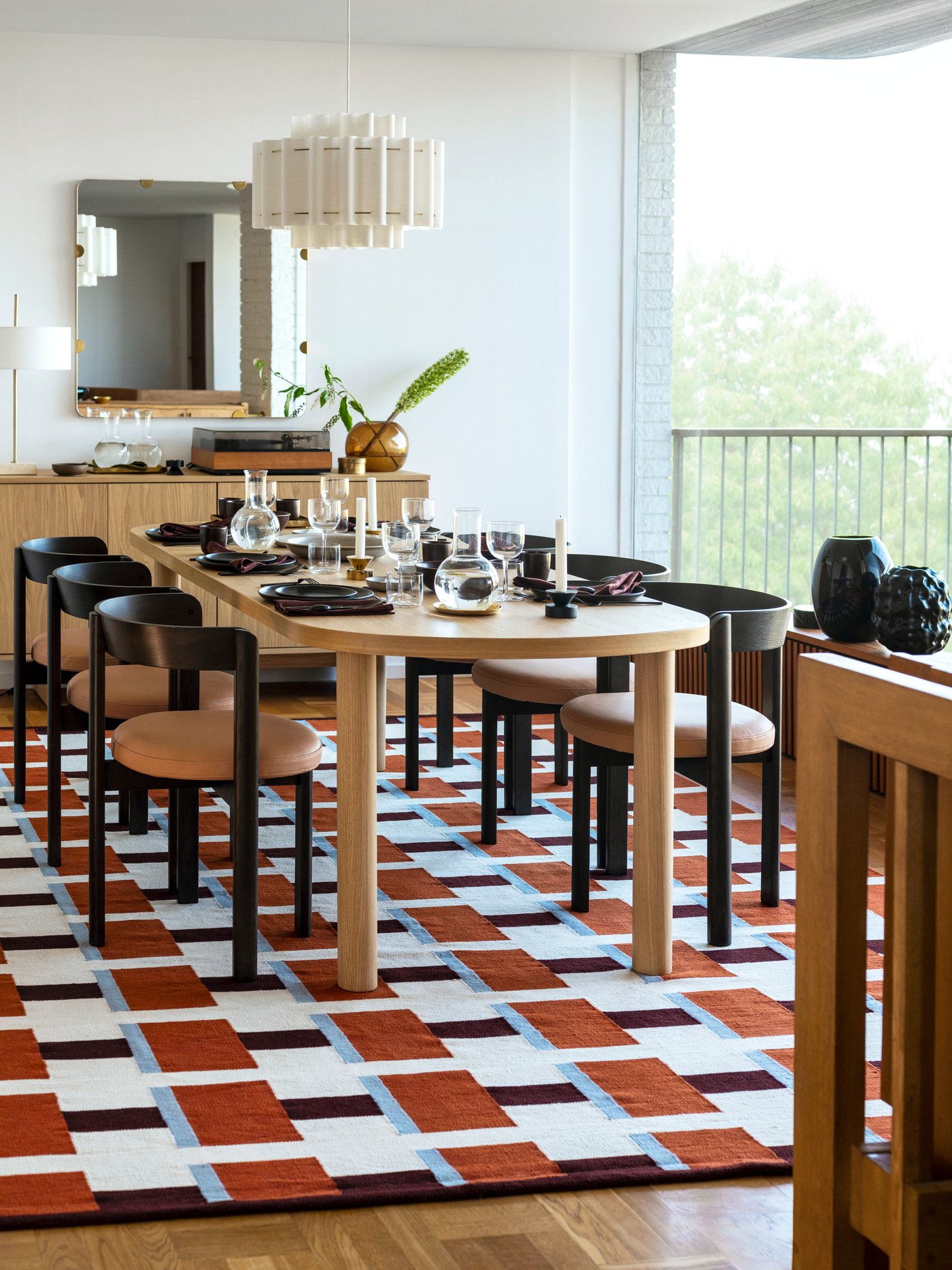 Miroir STOCKHOLM 2025 en placage de chêne dans la salle à manger