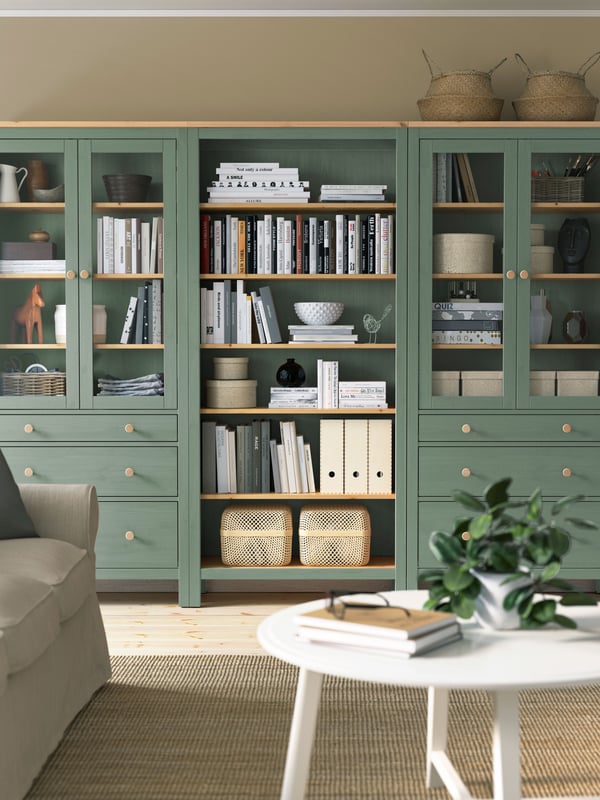 Combinazione contenitore HEMNES color grigio-verde/marrone chiaro con ante/cassetti