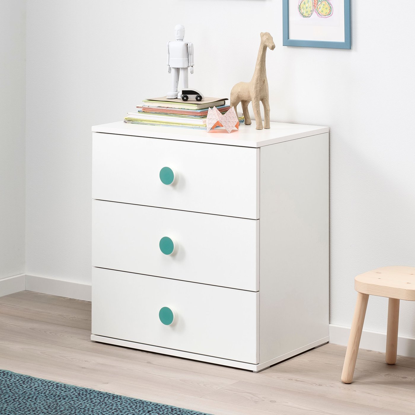 Commode GODISHUS à 3 tiroirs blanche