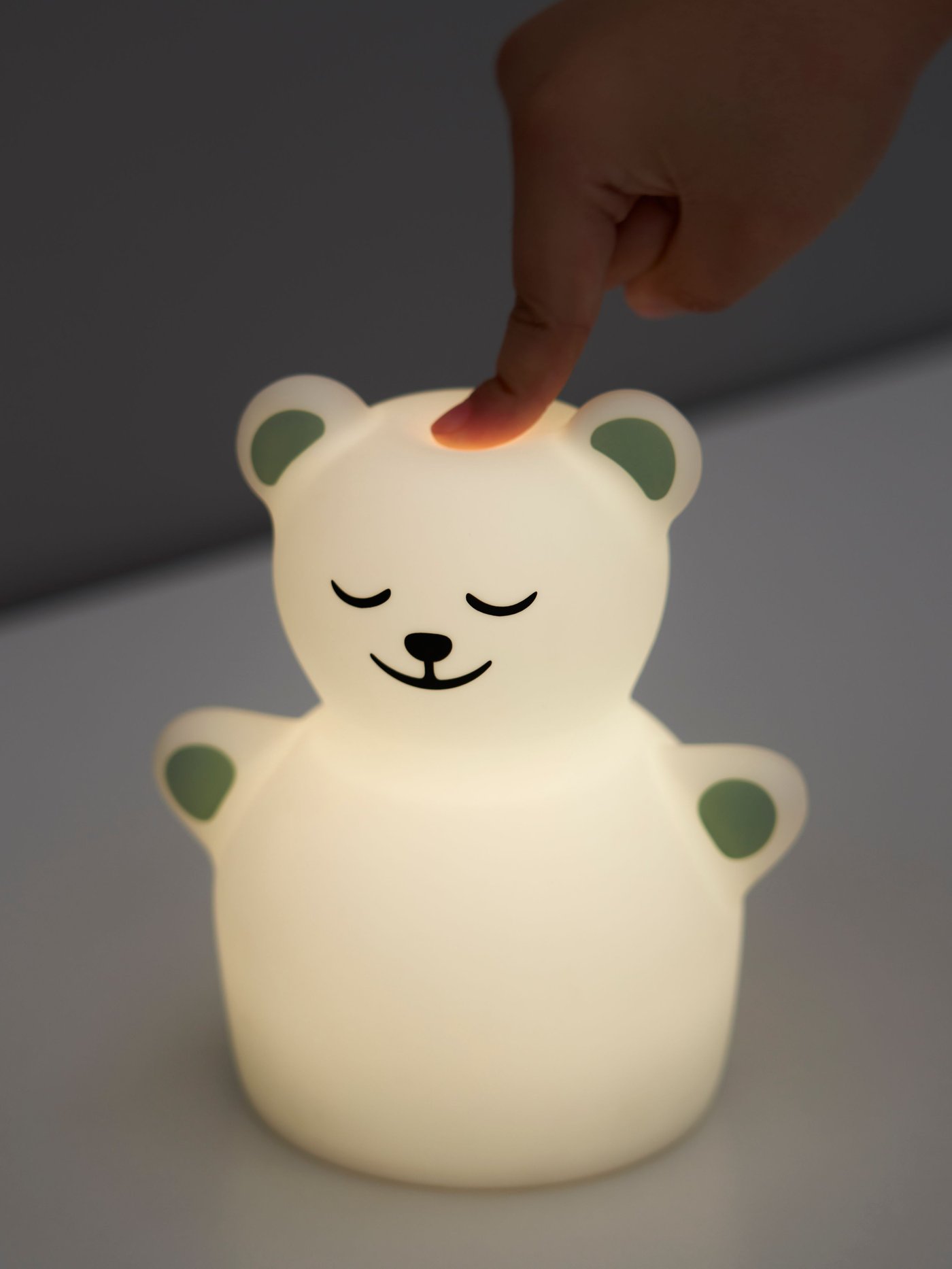 A bear battery-operated TÖVÄDER LED night light