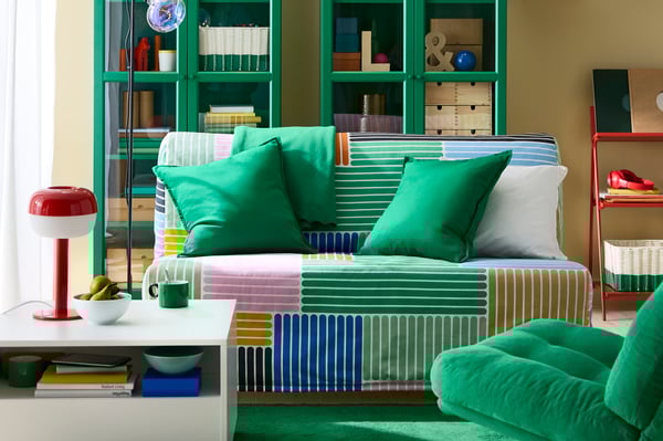 A birch plywood MOPPE mini chest of drawers in the living room
