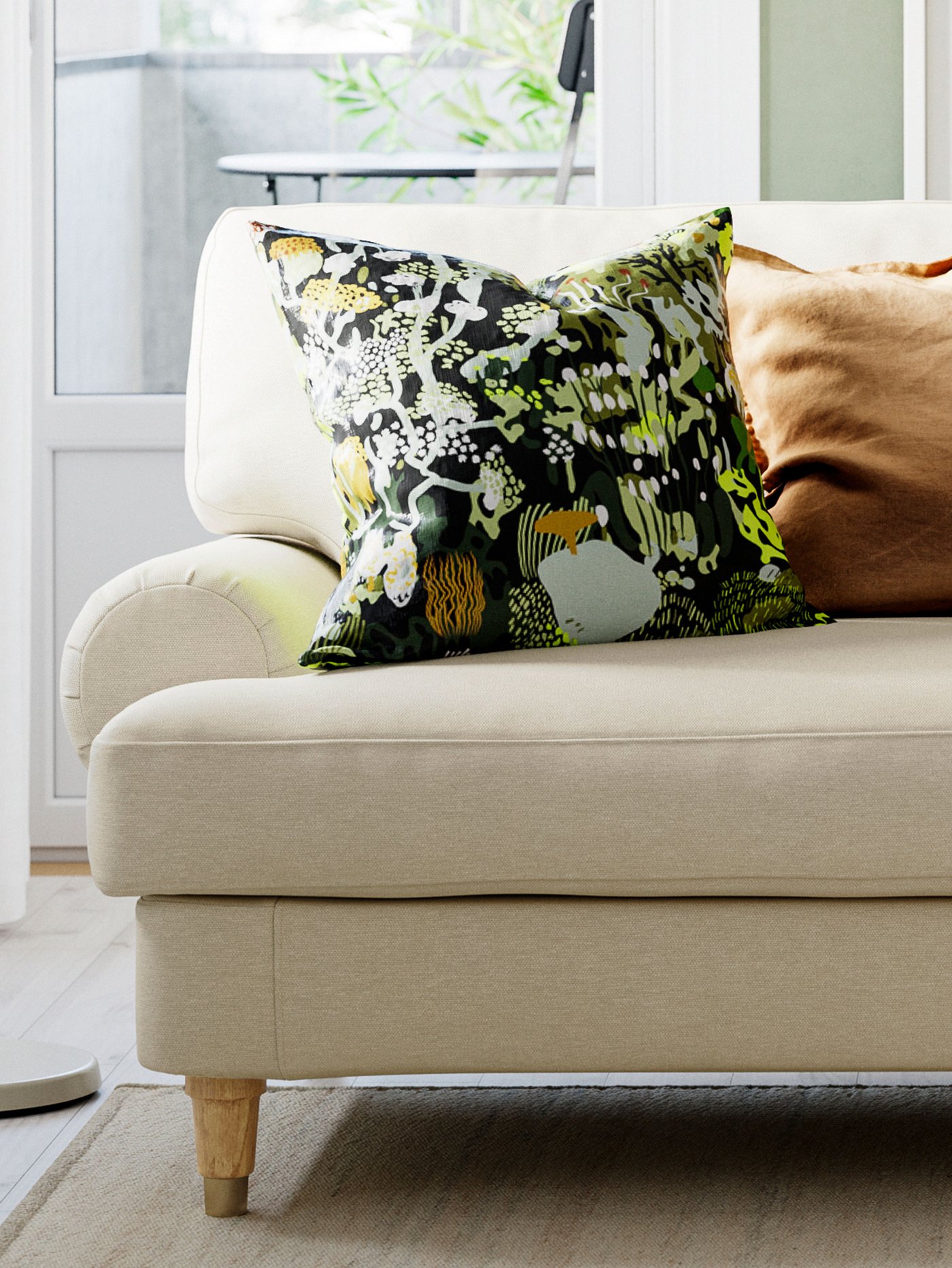 VALNÄS beige sofa.