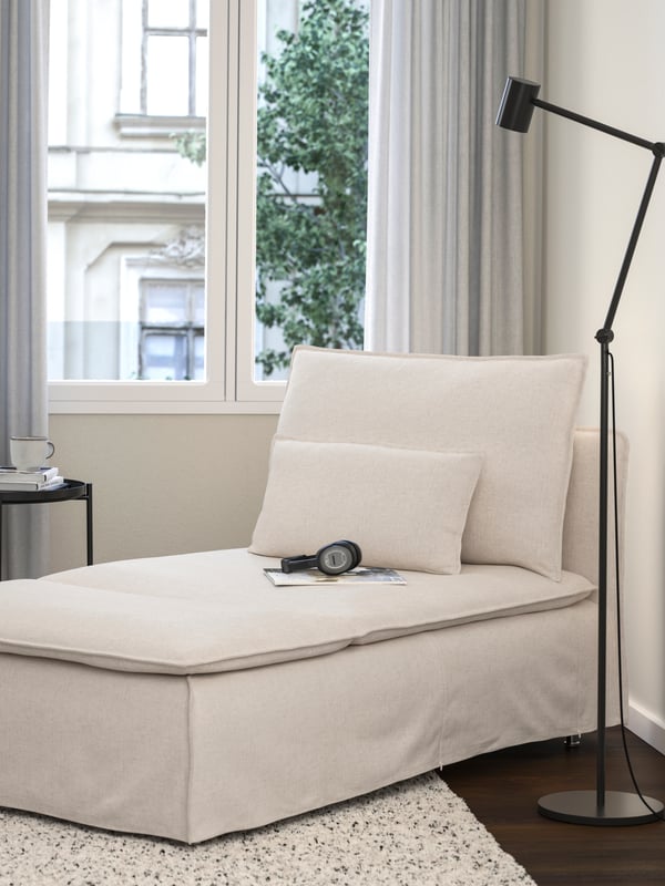 Ein naturfarbener SÖDERHAMN Chaiselongue