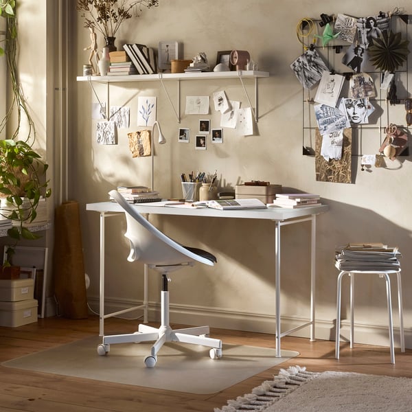 A grid multicolour/white LAGKAPTEN desk in the home office