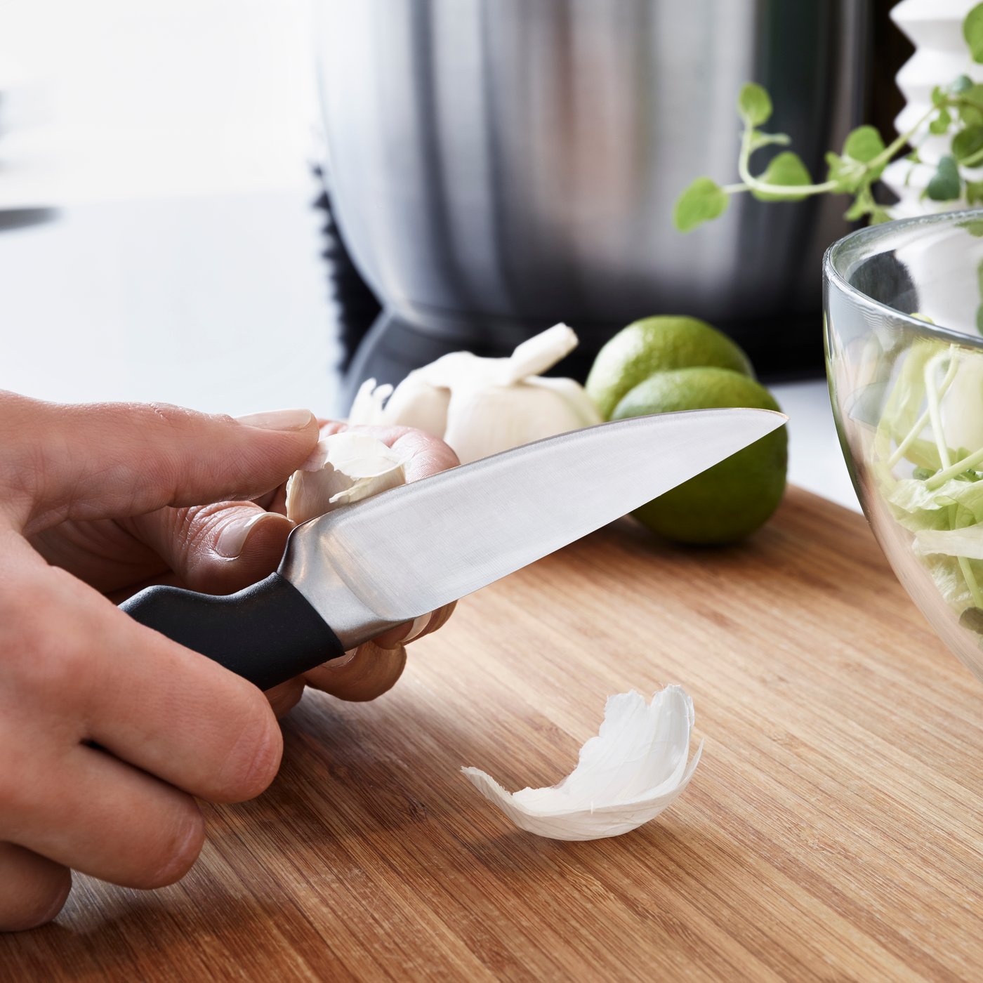 A black VÖRDA paring knife