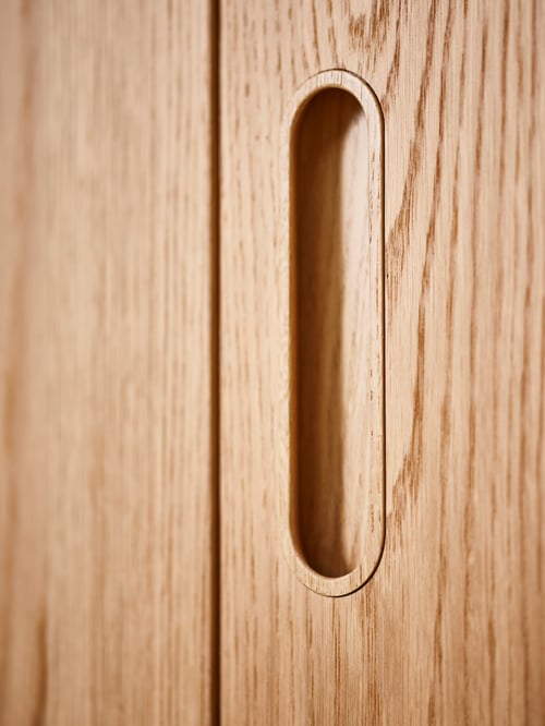 Kitchen featuring a beige PAX wardrobe combination made with particleboard, oak veneer and fibreboard.