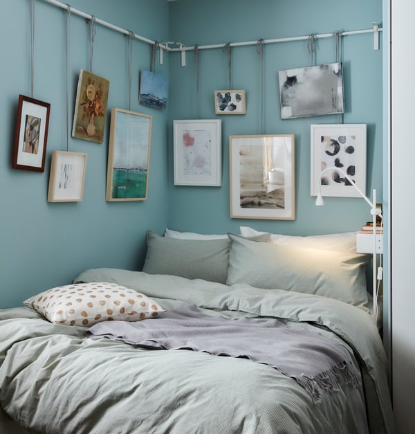 A white RIBBA frame in the bedroom