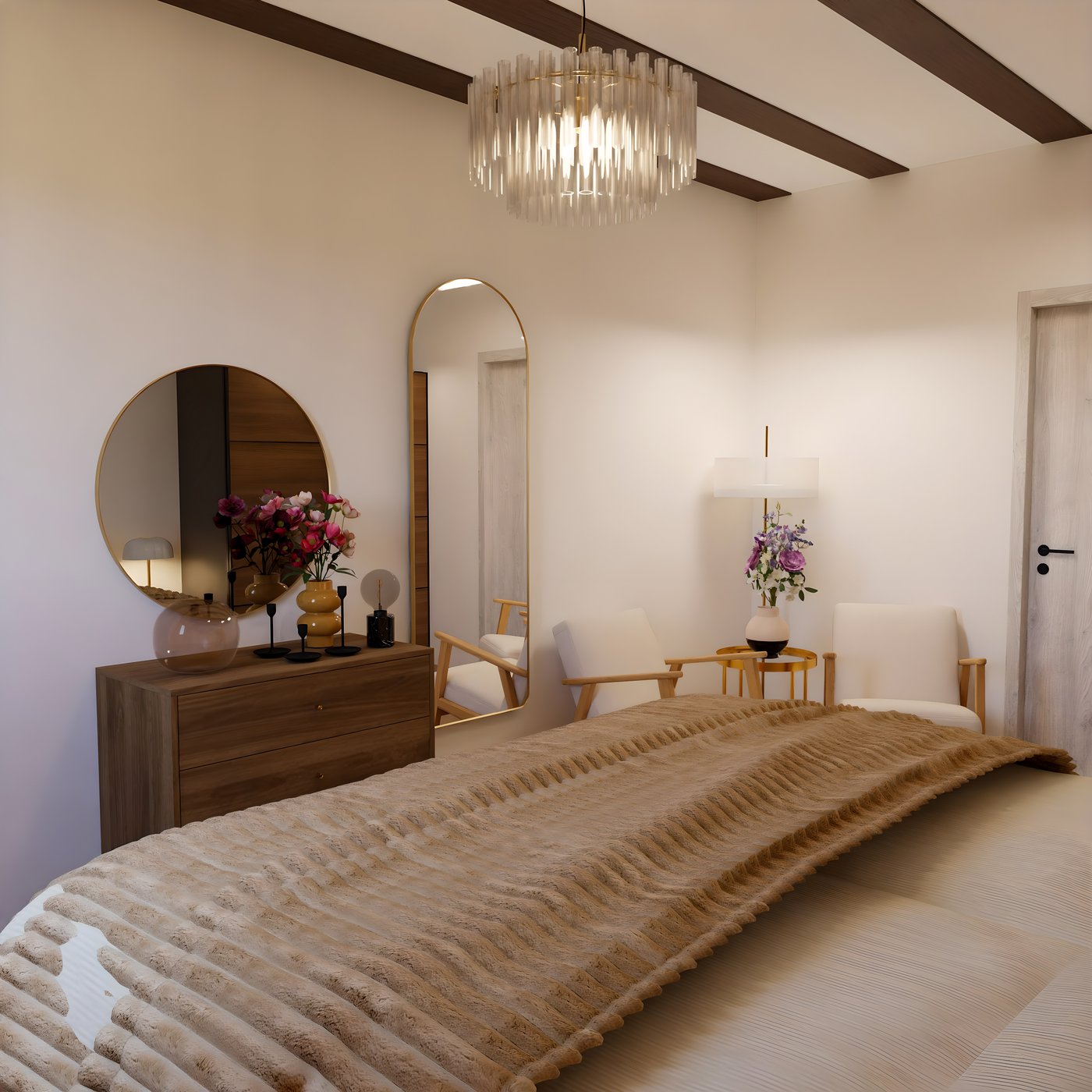 Hotelzimmer mit Bett und beigem Überwurf