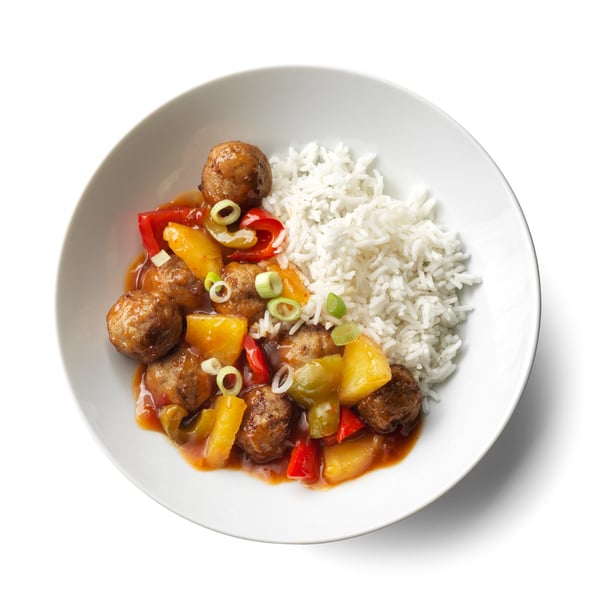 Fleich(los)-Bällchen mit Ananas in Sweet-Chili-BBQ-Sauce und Reis