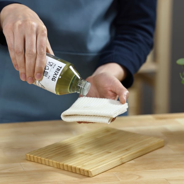 A TRIXIG wood treatment oil, indoor use