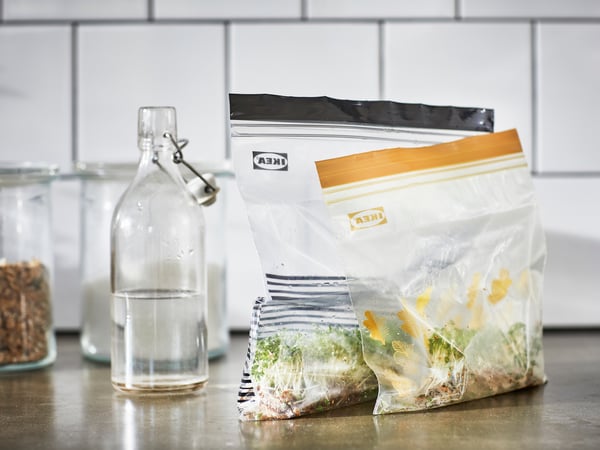 A patterned black/yellow ISTAD resealable bag