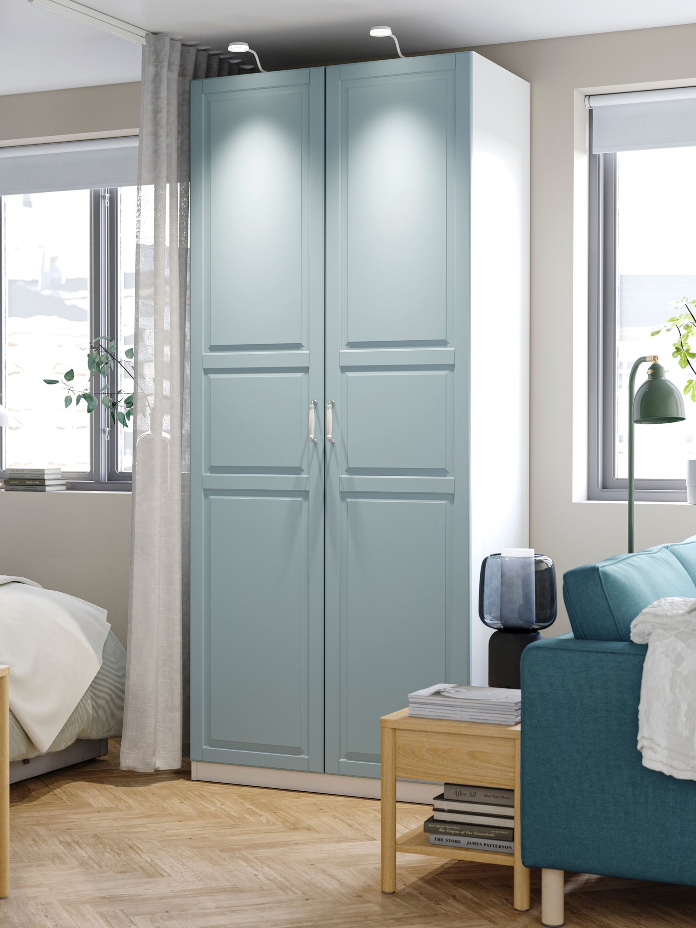 A light grey-blue FJÄREHALS door