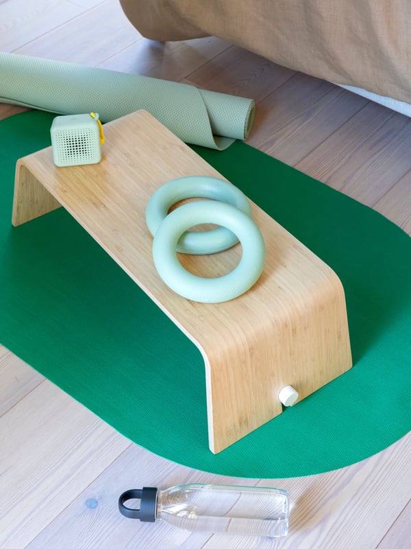  På dette stabile step-brettet kan du altså trene koordinasjon, balanse og styrke. 