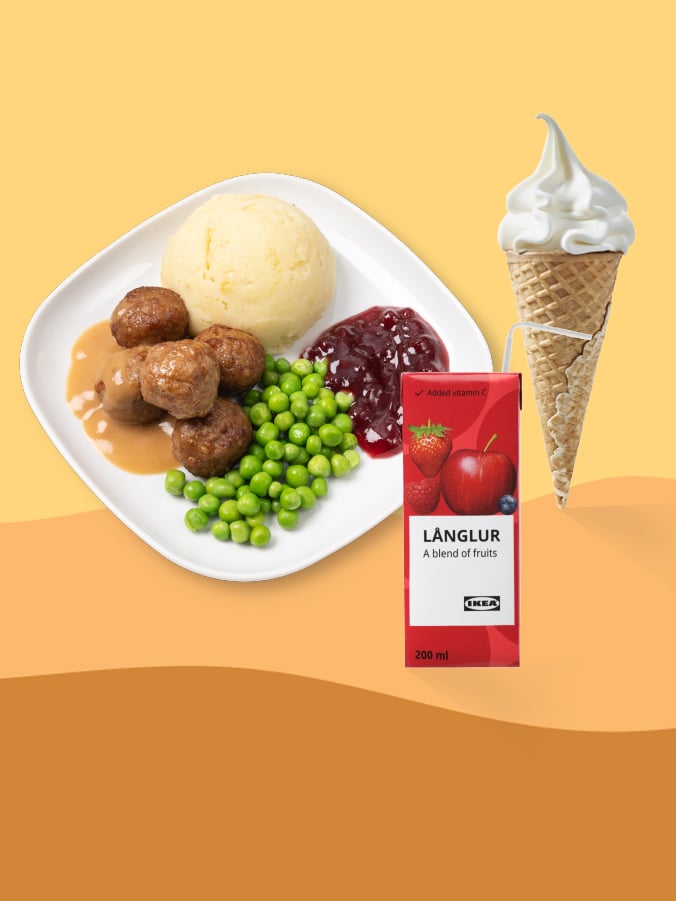 Menu bimbi con sorpresa che comprende un piatto di polpette con purea di patate e piselli, un succo e un cono gelato