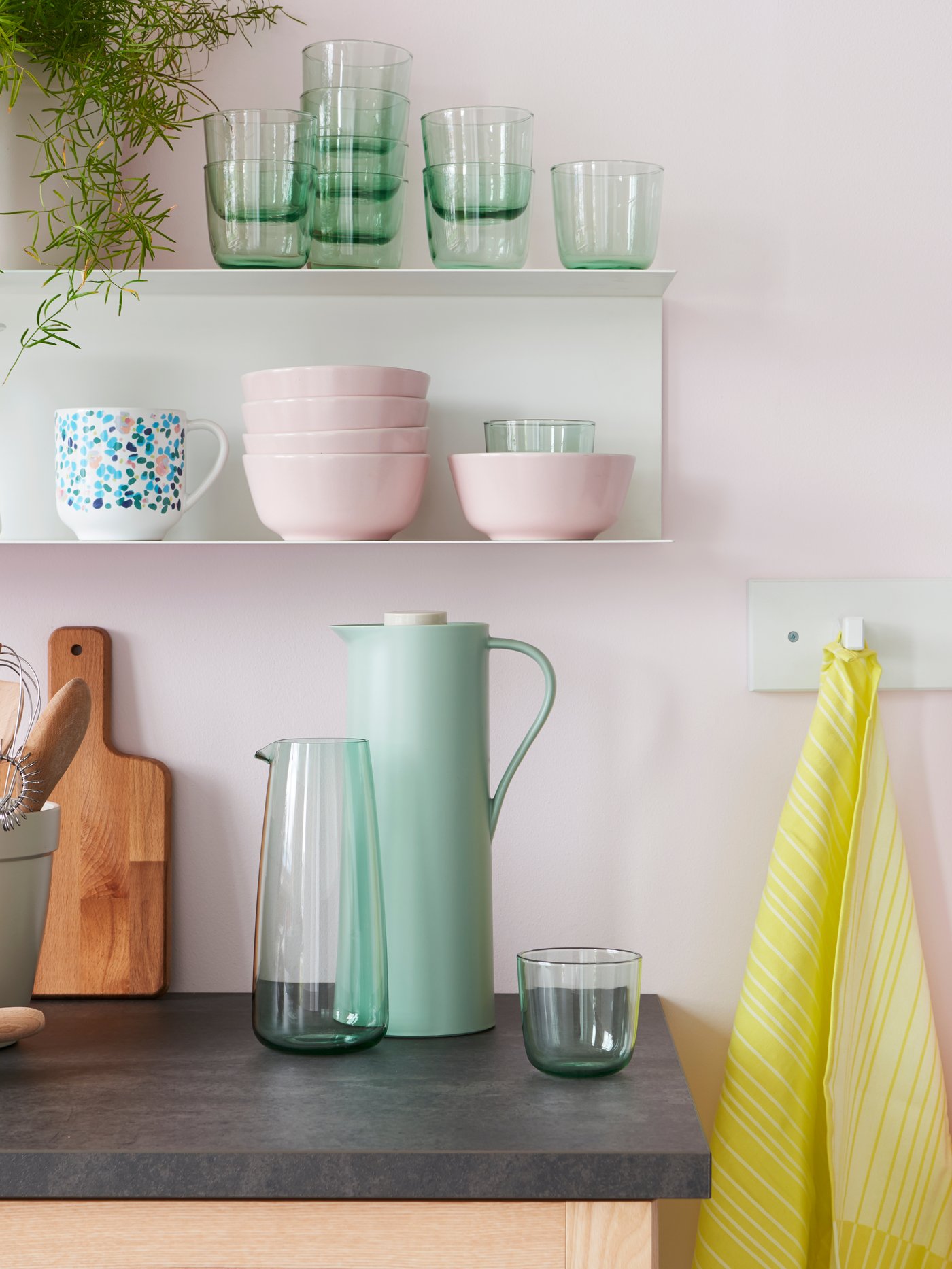 A light green INTAGANDE glass in the kitchen