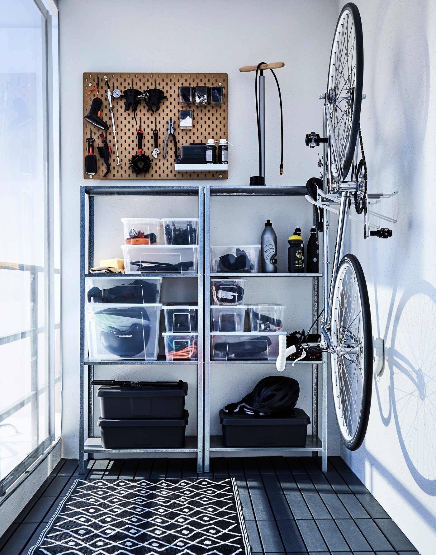 An in/outdoor HYLLIS shelving unit