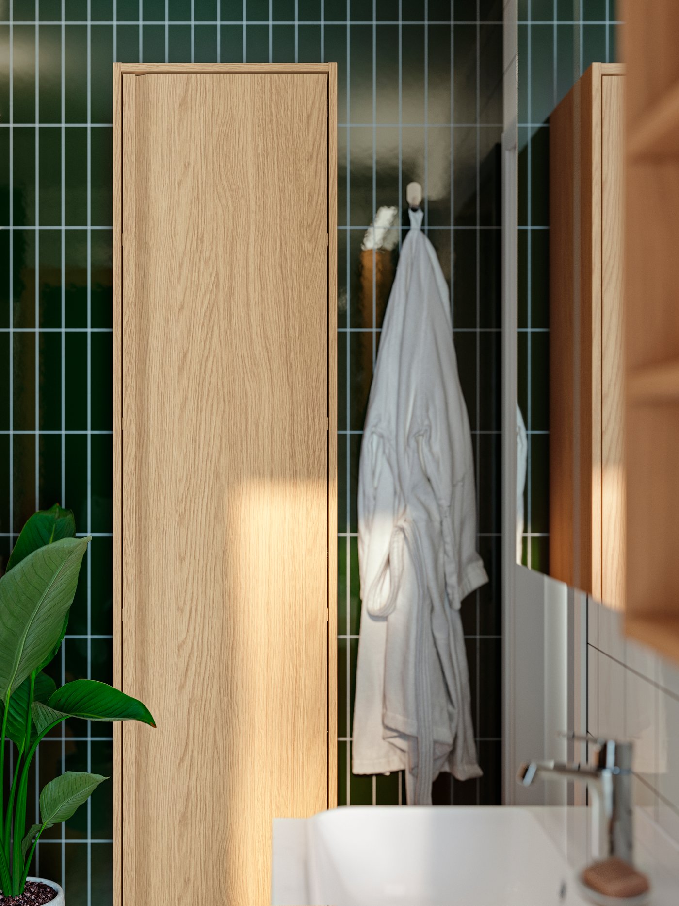 A stainless steel BROGRUND hook