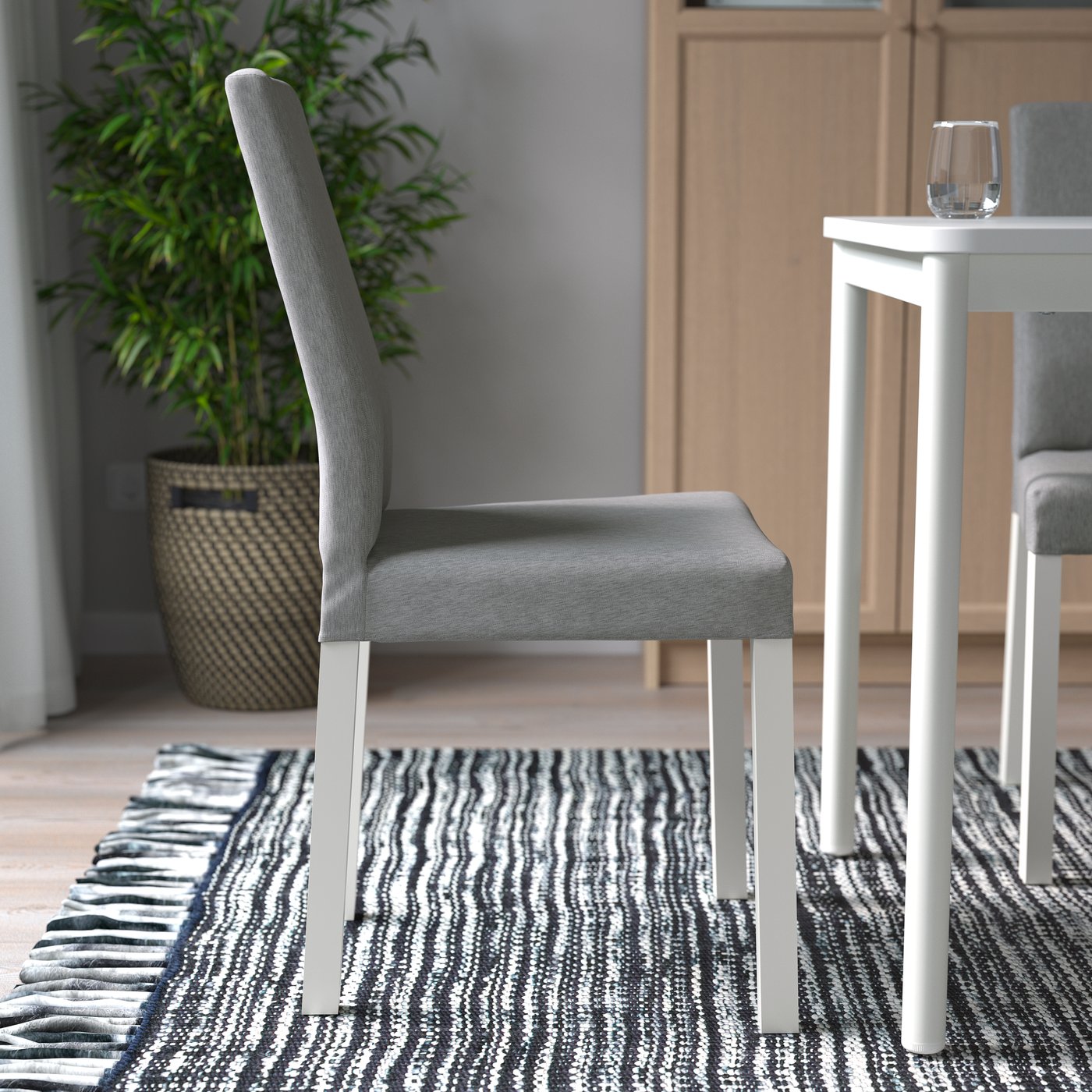 A white/Knisa light grey KÄTTIL chair