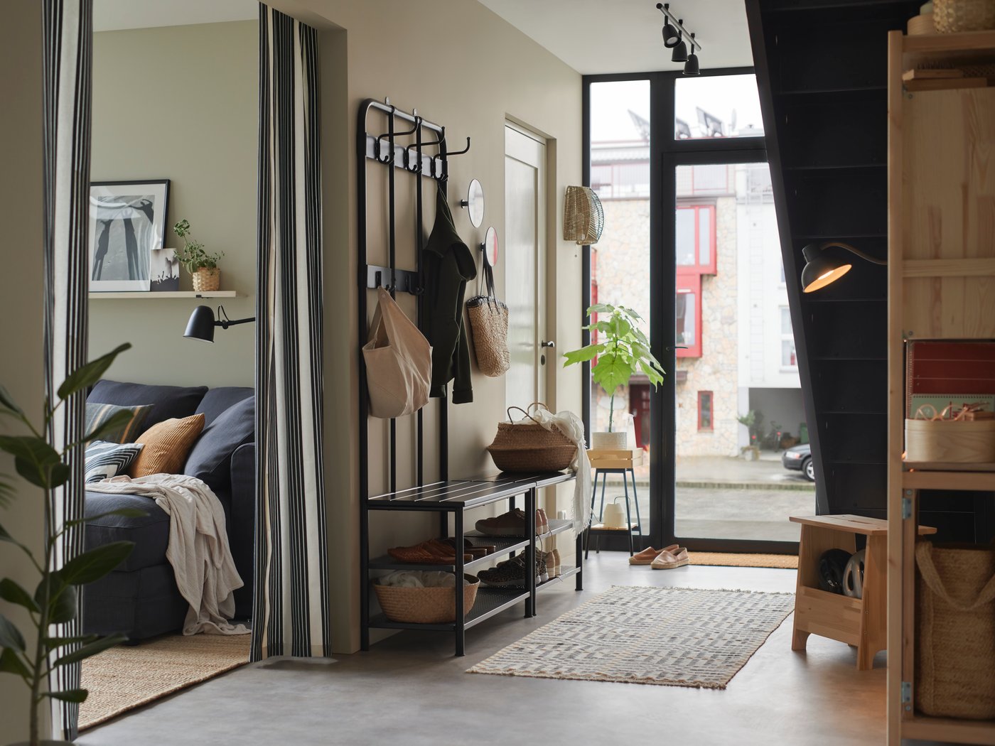 Minimalist design ideas to spruce up your hallways