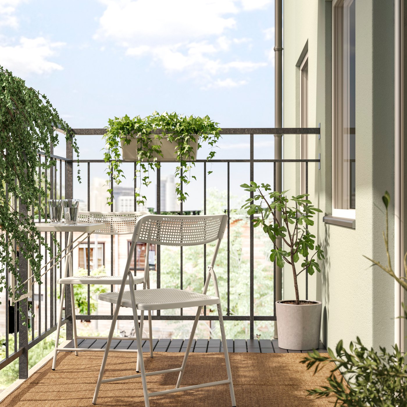 A white/white TORPARÖ table f wall+2 fold chairs, outdoor