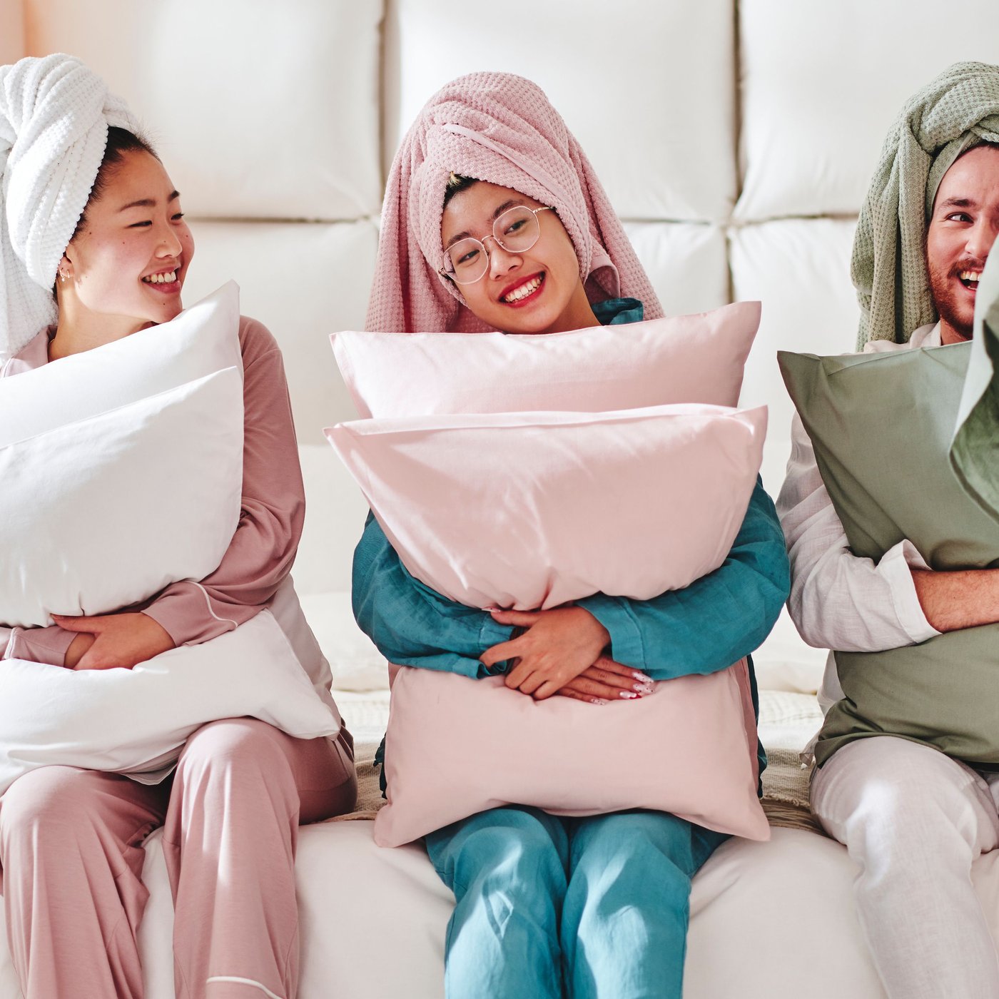 A grey-green DVALA pillowcase in the bedroom