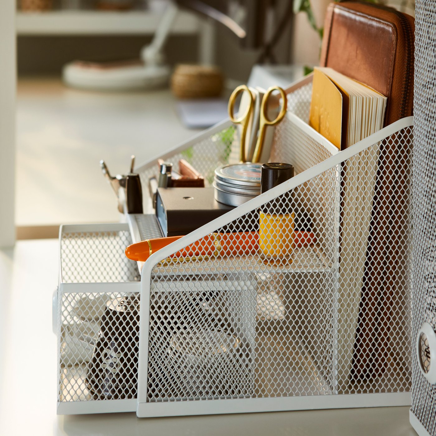 Contenitore DRÖNJÖNS in rete metallica per tenere in ordine cancelleria e accessori