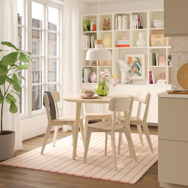 Beautiful in its simplicity with a warm, natural wooden look. The innovative construction is very sturdy and with just a few clicks, the table is assembled and ready for use.