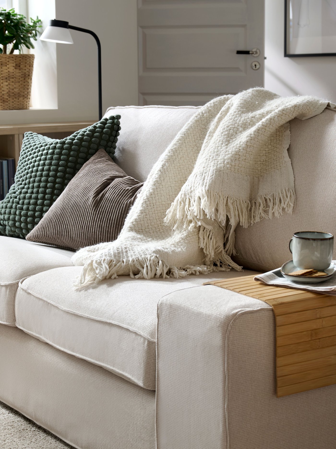 A water hyacinth FRIDFULL plant pot in the living room