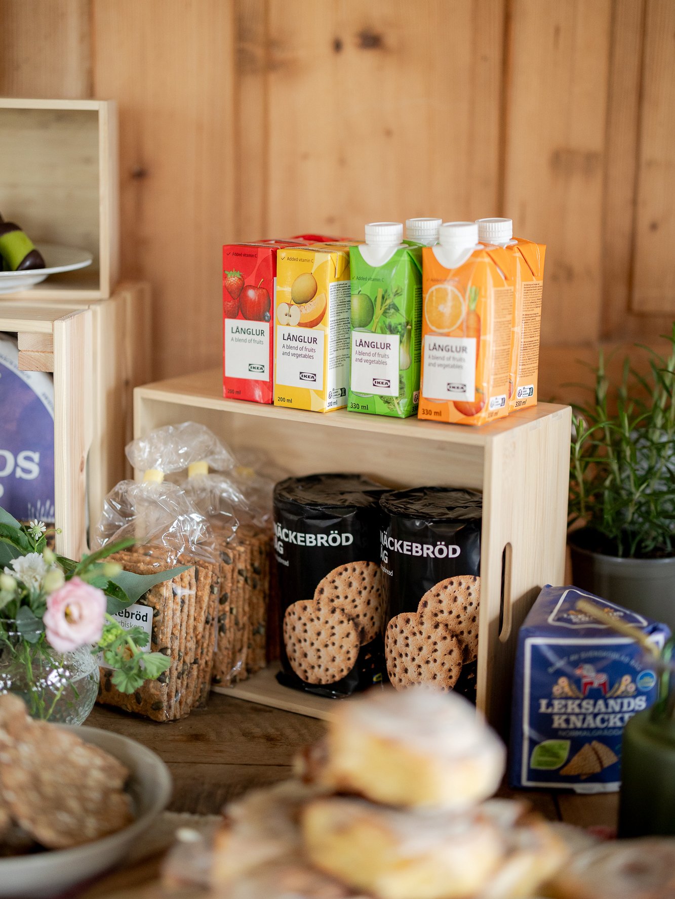 En röd/tillsatt C-vitamin LÅNGLUR fruktsmoothie