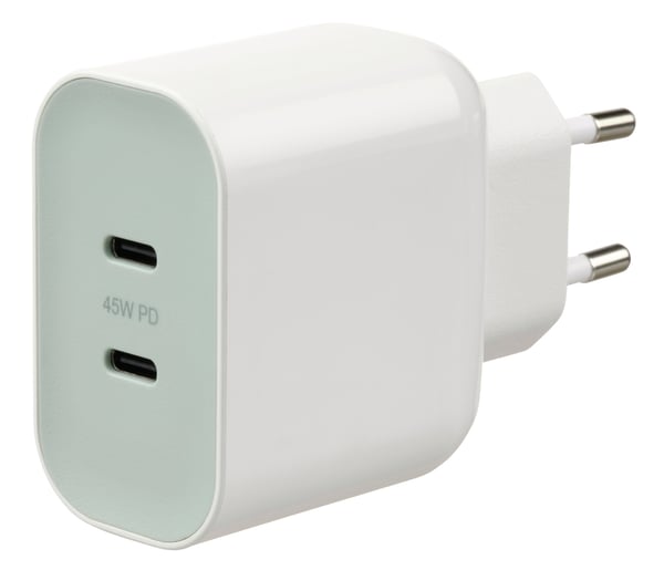A fast charging SJÖSS 45W 2-port USB charger in the NA