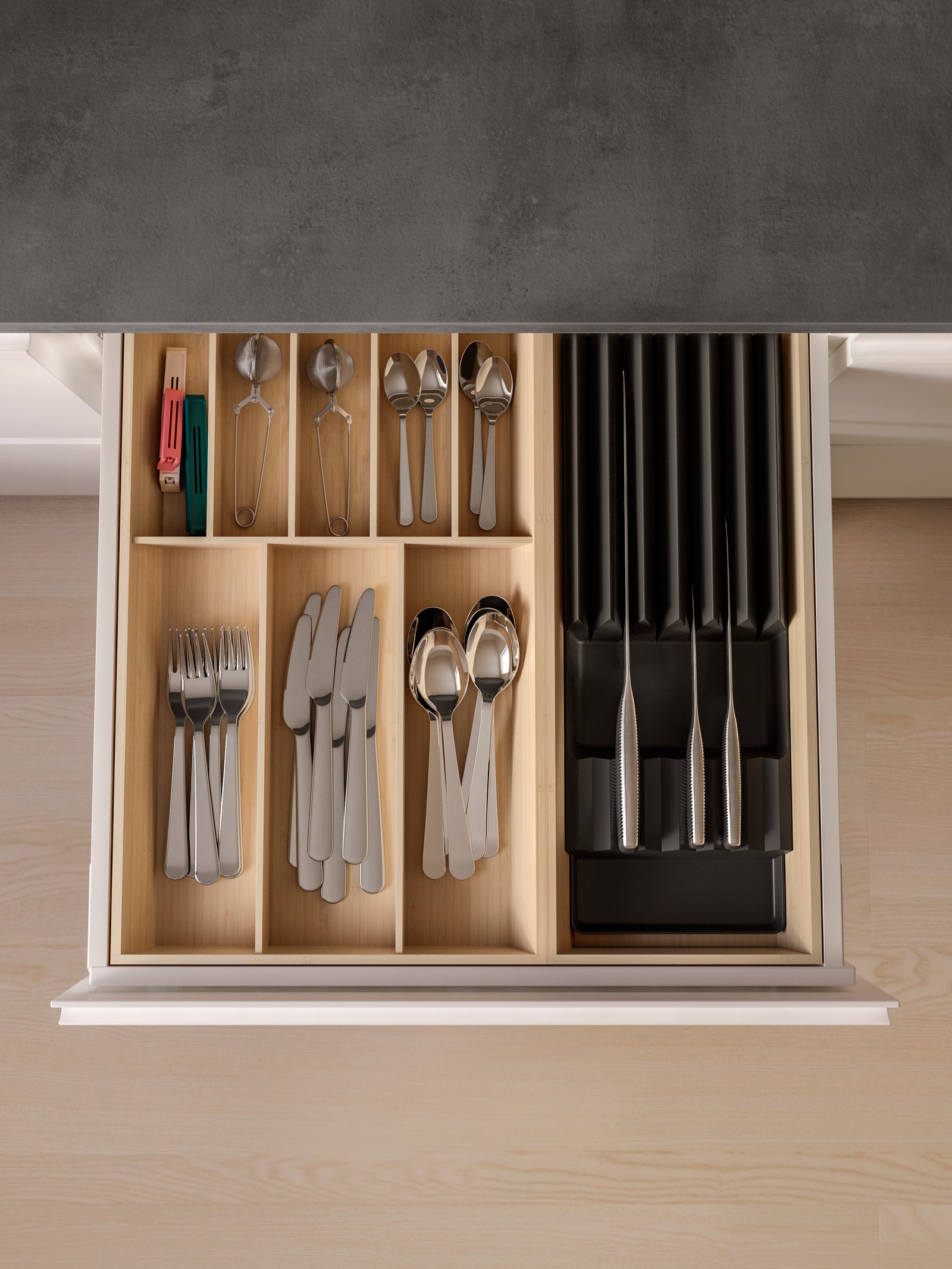 מגירה פתוחה עם חלוקה לסכו"ם