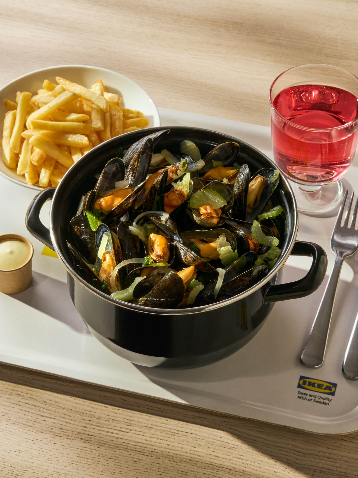 Delicious Zeeland mussels with fries at our restaurant