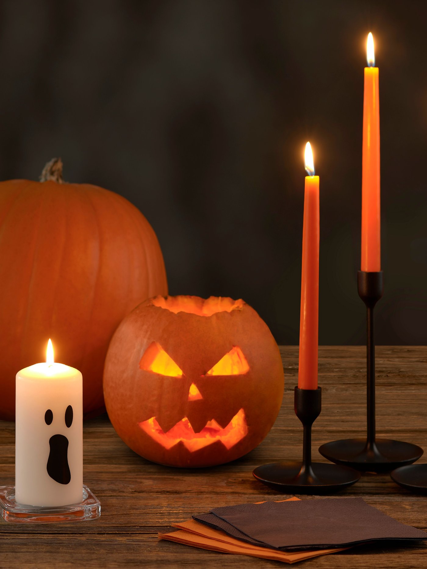 Een witte/spookachtige KUSTFYR ongeparfumeerde stompkaars