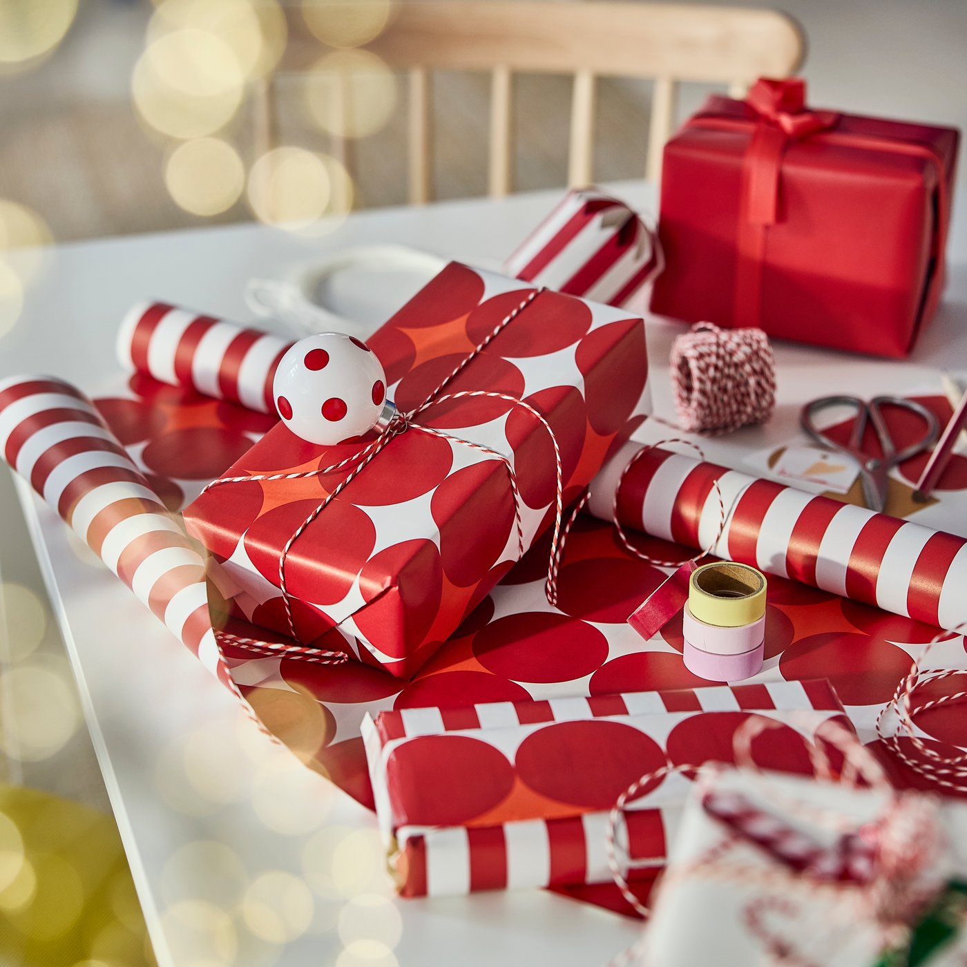 VINTERFINT gift wrrapping paper on a dining table