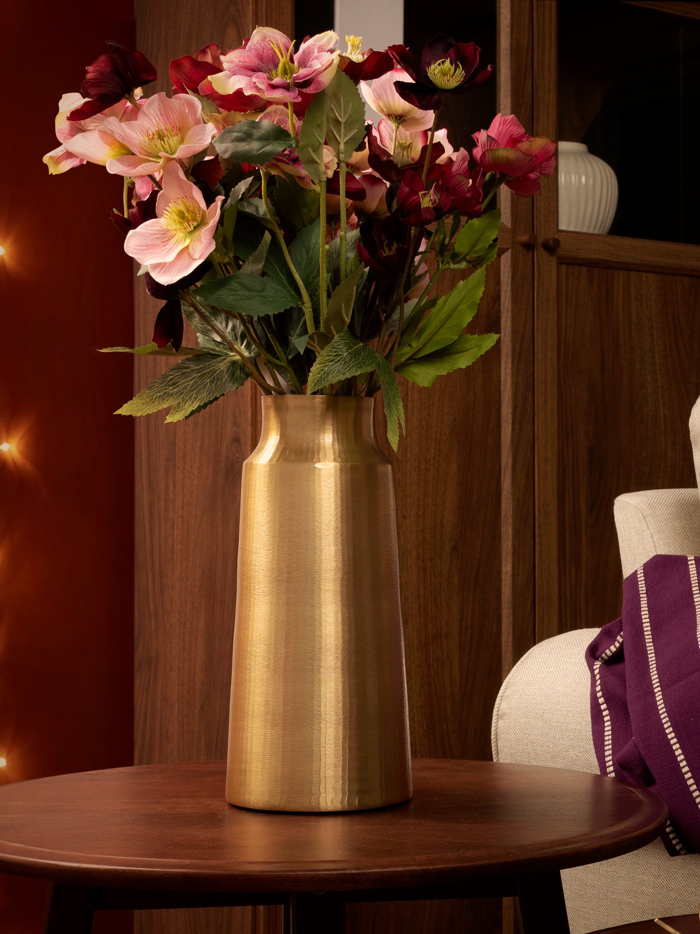 A gold-colour AROMATISK vase