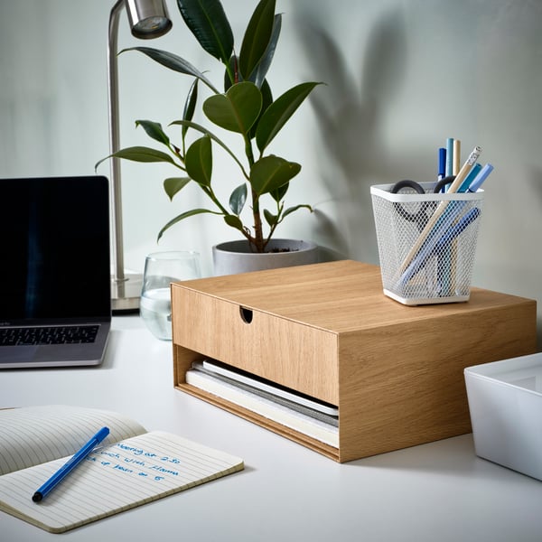 An oak effect HÄSTVISKARE mini chest of drawers
