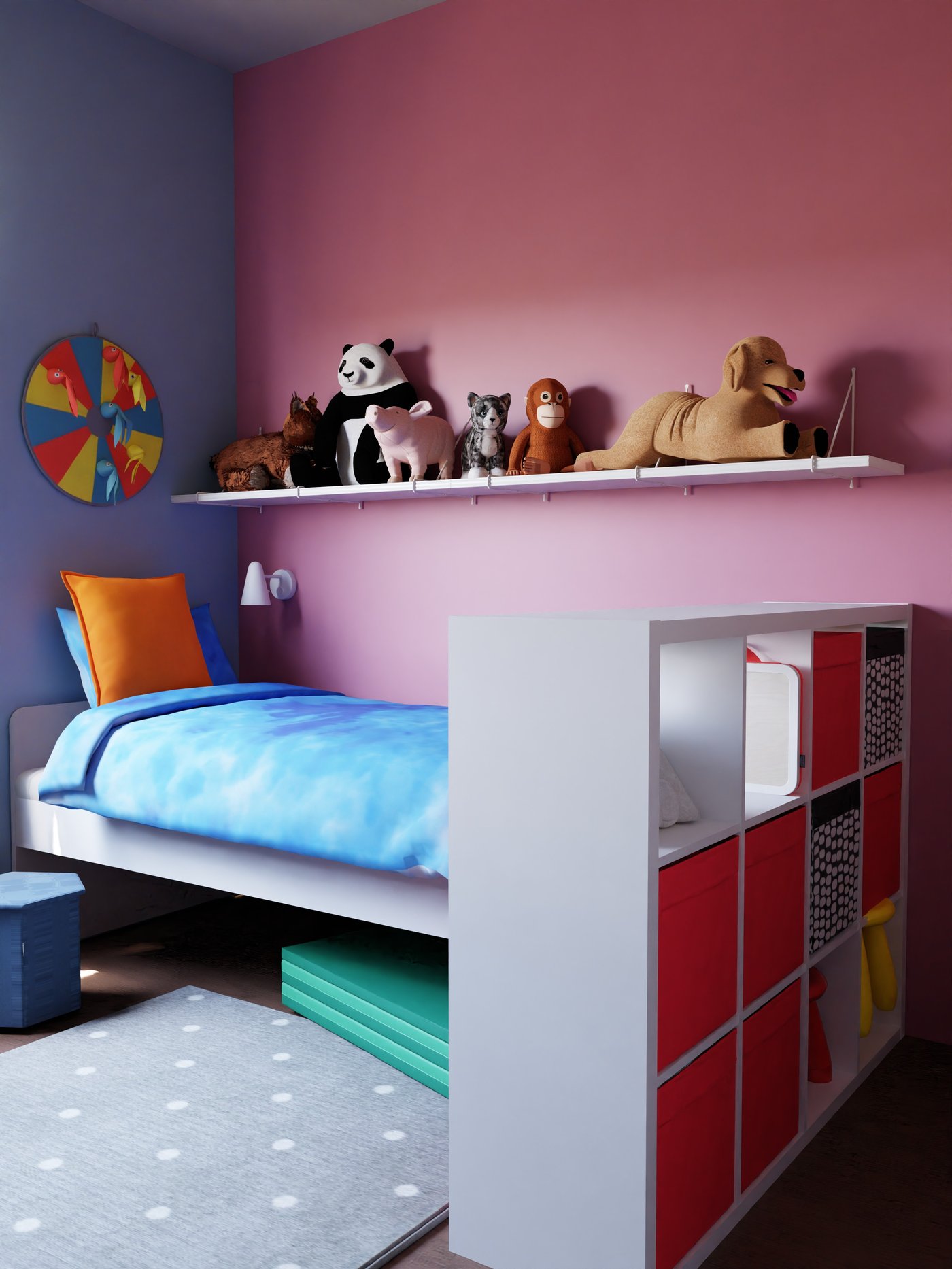 Kinderzimmer mit Bett und freistehendem Regal