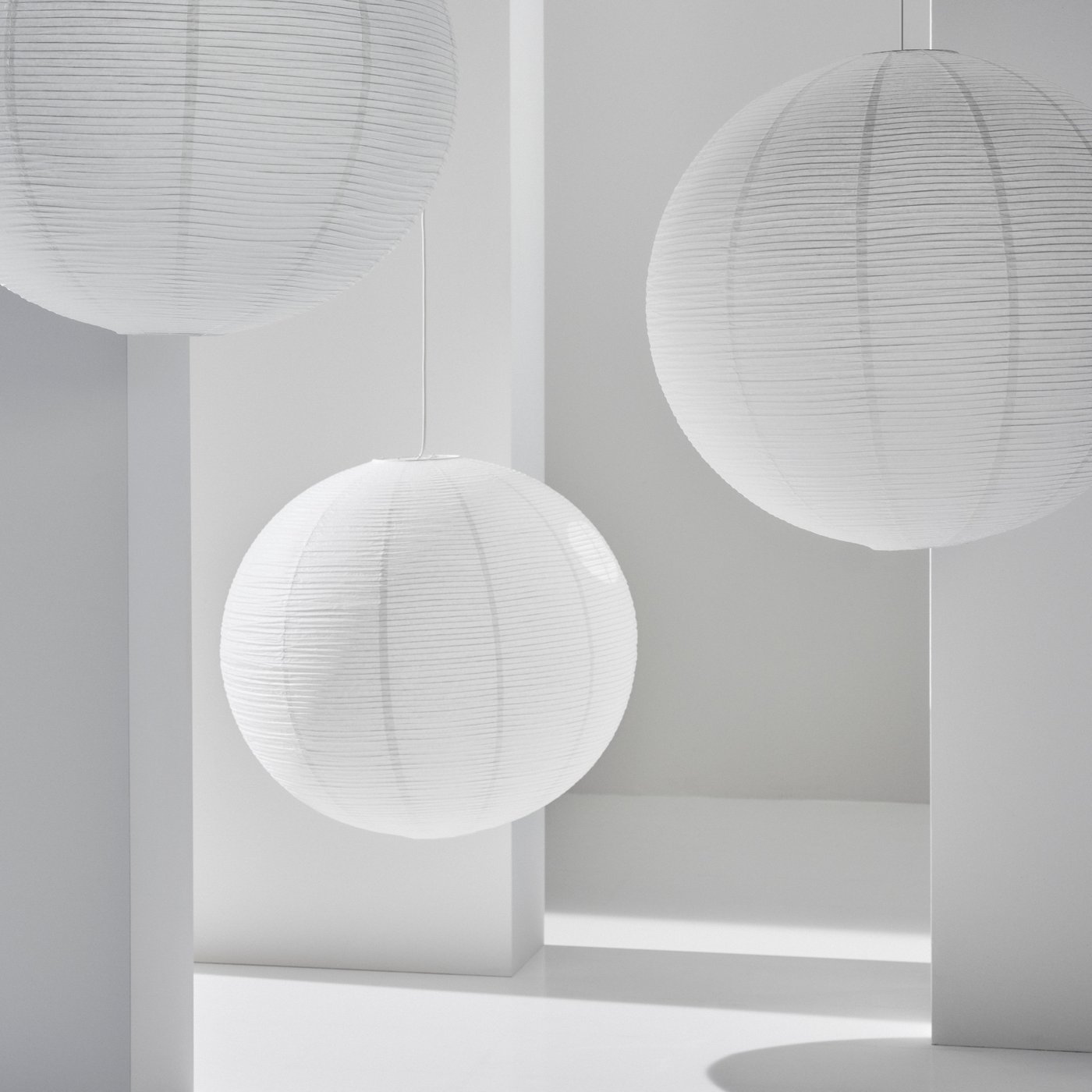 A white HEMMA cord set