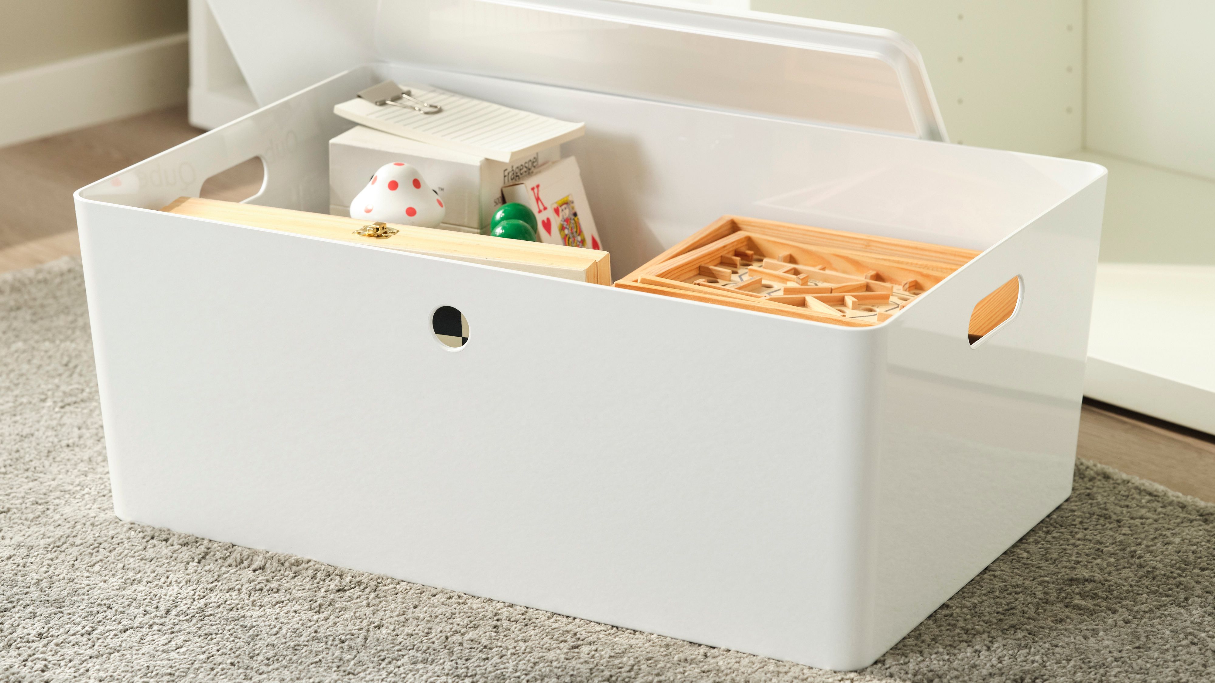 Small storage boxes and organizers