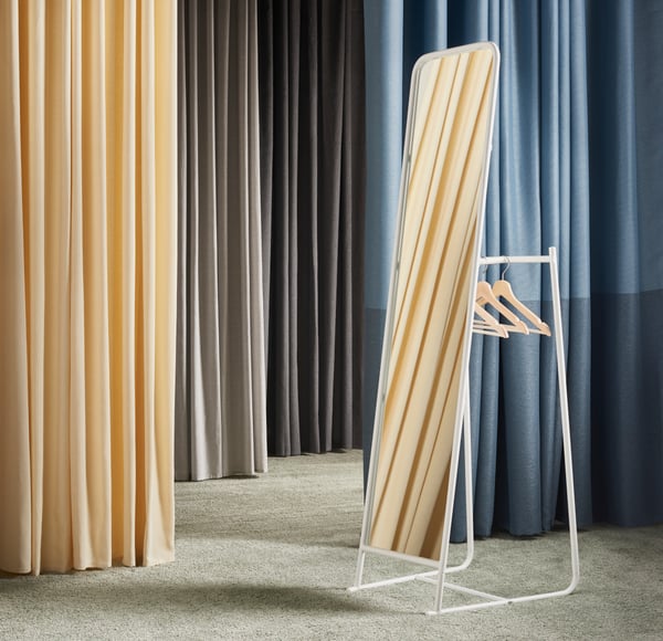KNAPPER stand mirror.