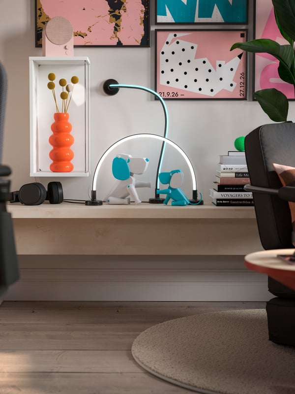 A Vissle dark grey BRÄNNBOLL gaming lounge chair in the living room