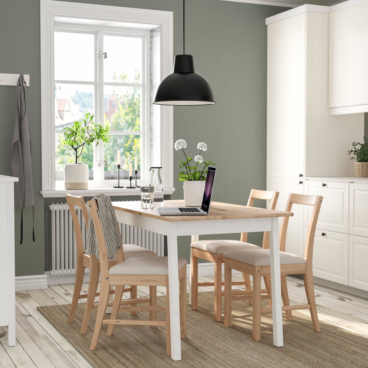 IKEA PINNTORP / bord och 4 stolar, ljusbrunlaserad vitlaserad/katorp ljusbrunlaserad, 125 cm