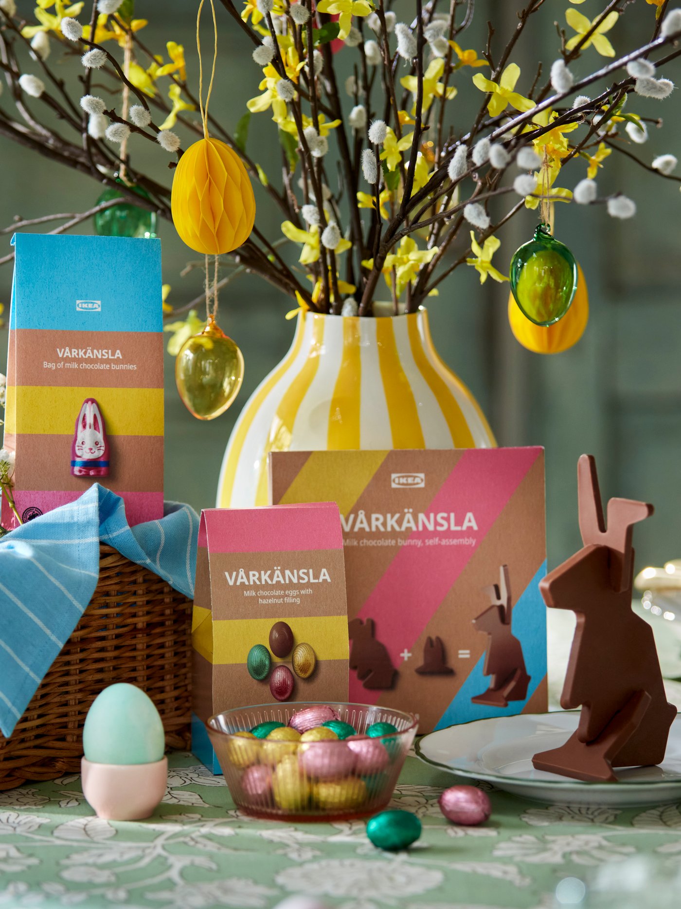 A VÅRKÄNSLA bag of milk chocolate bunnies in the dining room
