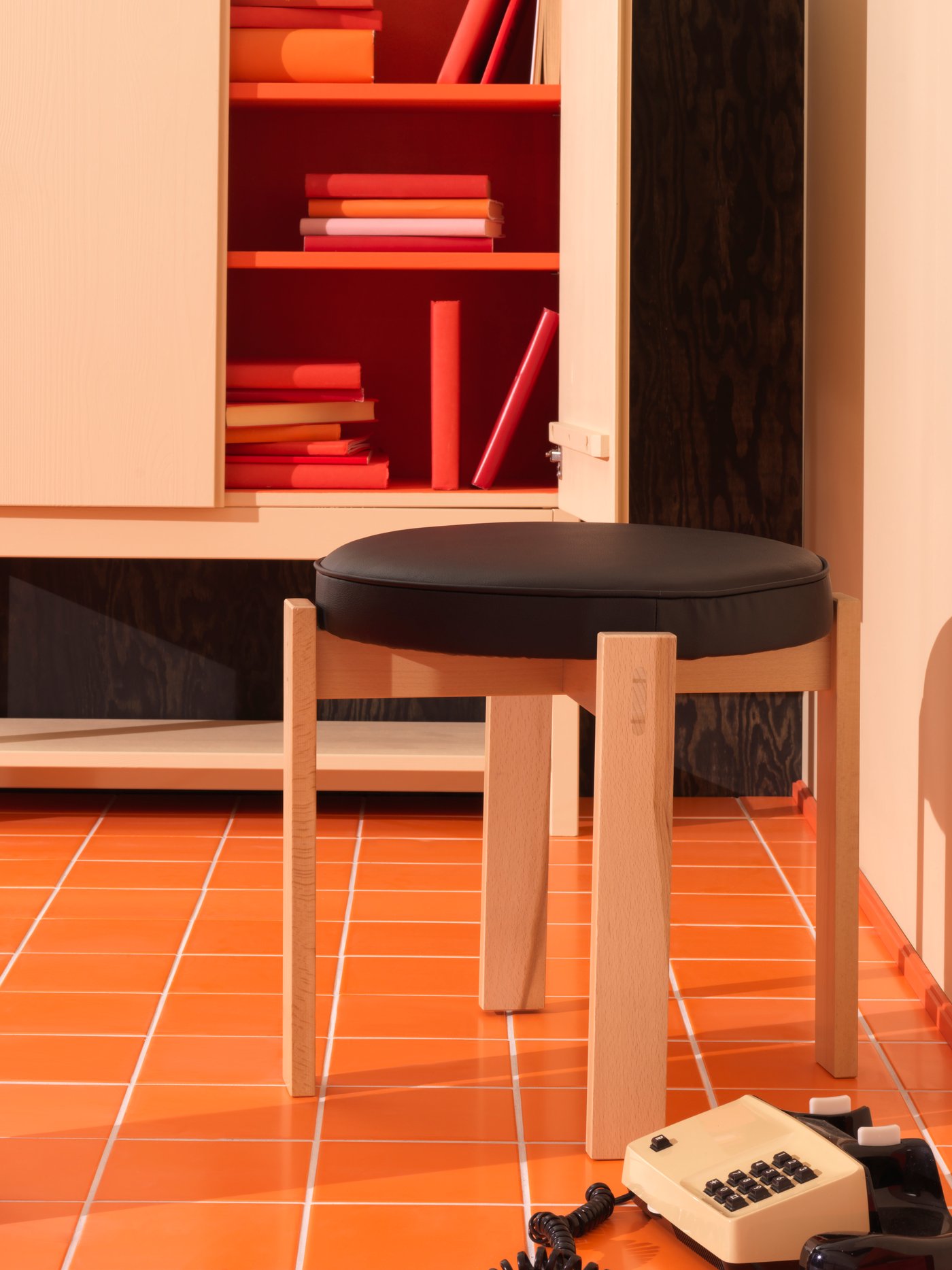 A beech/Jonsbyn black HOLMSJÖ stool