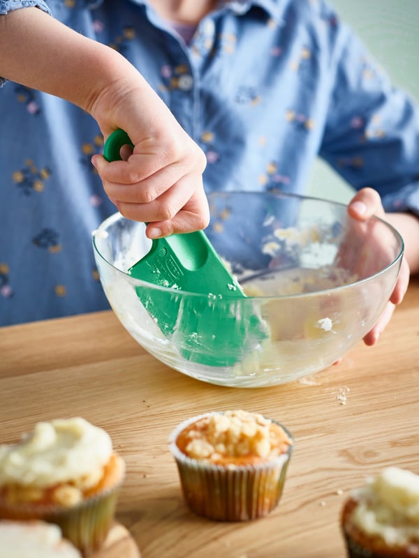 Une spatule SJÖRUDA vert vif