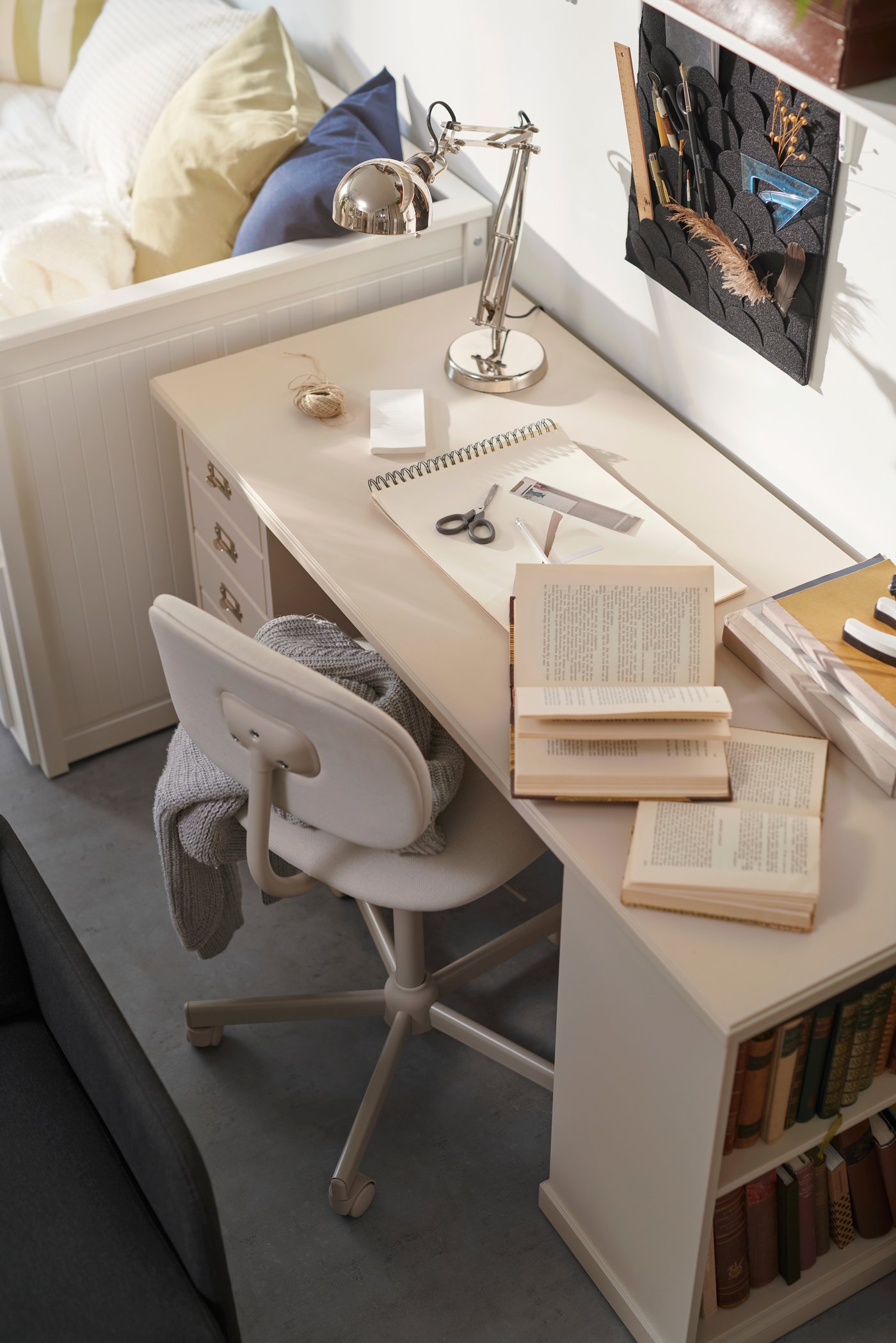 A beige VEBJÖRN desk
