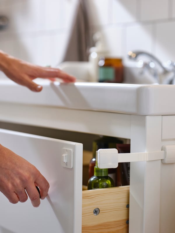 A white RÄTTVIKEN single wash-basin