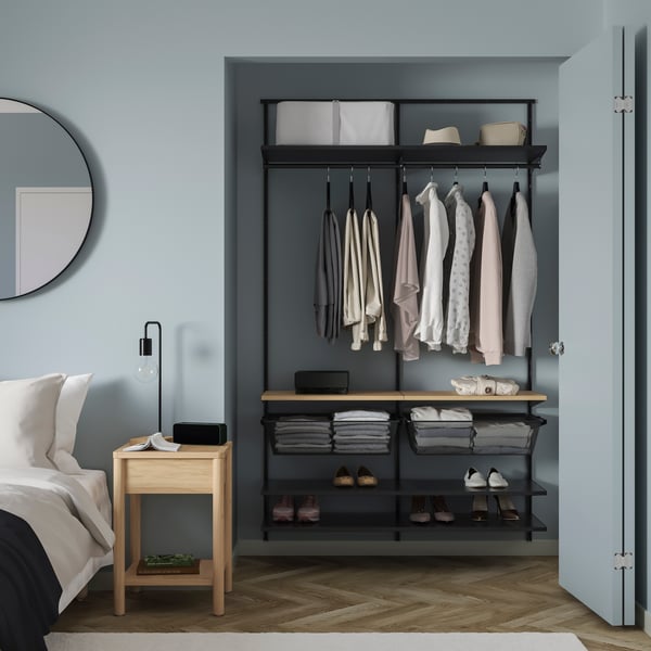 An anthracite/oak BOAXEL wardrobe combination