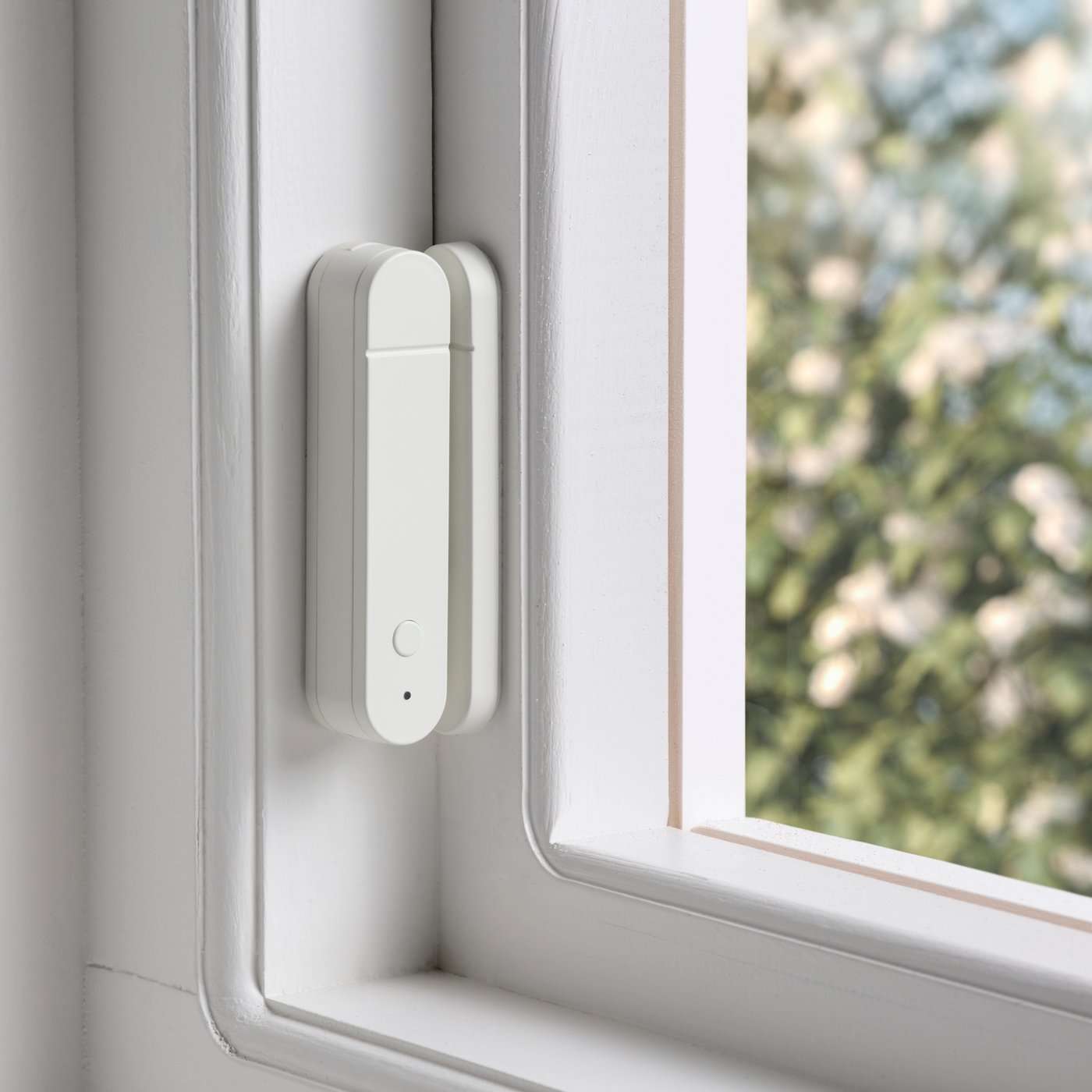 A smart MYGGBETT door/window sensor
